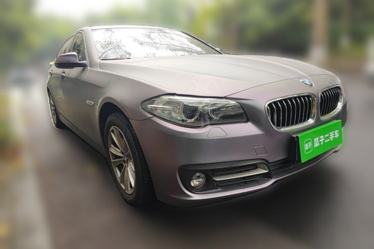 Used BMW 5 Series 2014 520Li Elegant Model Front Right 45 Deg