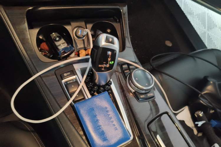 Used BMW 5 Series 2014 525Li Luxury Design Package Gear Lever