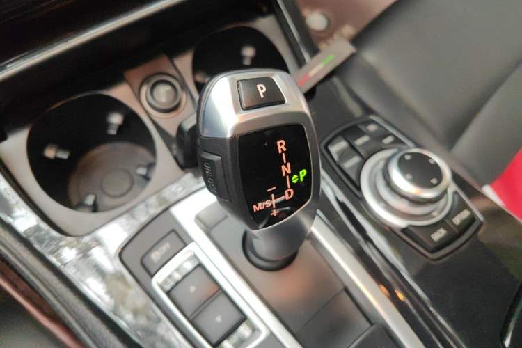 Used BMW 5 Series 2014 520Li Elegant Model Gear Lever