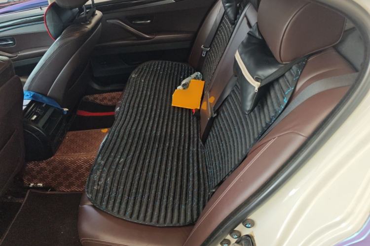 Used BMW 5 Series 2014 525Li Luxury Design Package Left Rear Seat