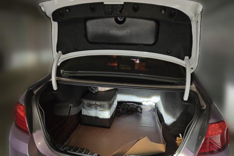 Used BMW 5 Series 2014 525Li Leading Model Trunk