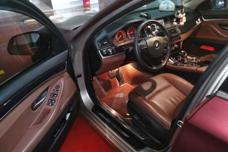 Used BMW 5 Series 2014 520Li Elegant Model Driver Seat