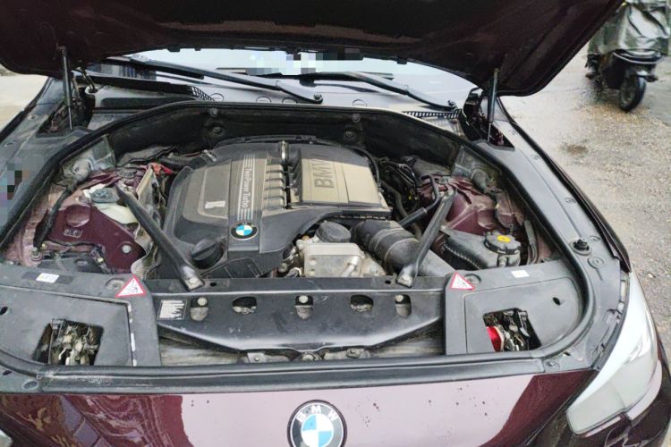 Used BMW 5 Series 2014 535Li Leading Model Engine Bay Left