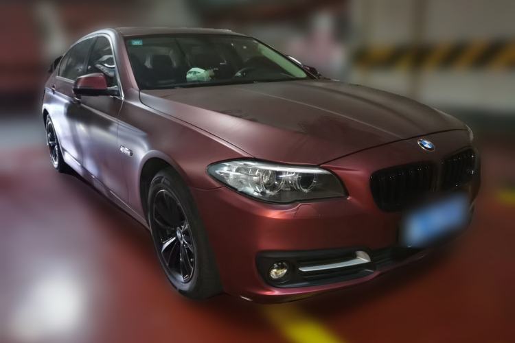 Used BMW 5 Series 2014 520Li Elegant Model Front Right 45 Deg