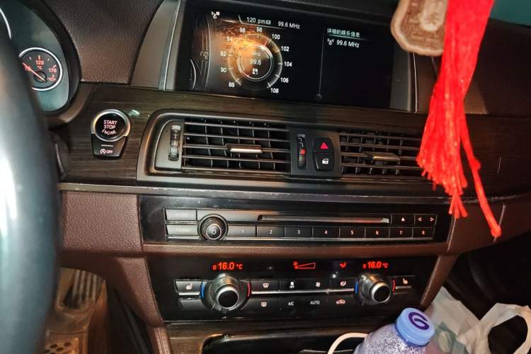 Used BMW 5 Series 2014 525Li Luxury Design Package Audio And AC Panel
