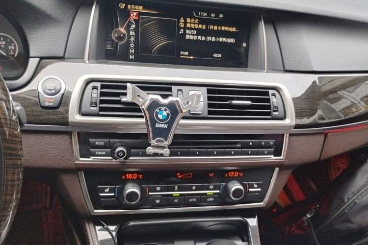 Used BMW 5 Series 2014 525Li Luxury Design Package Audio And AC Panel