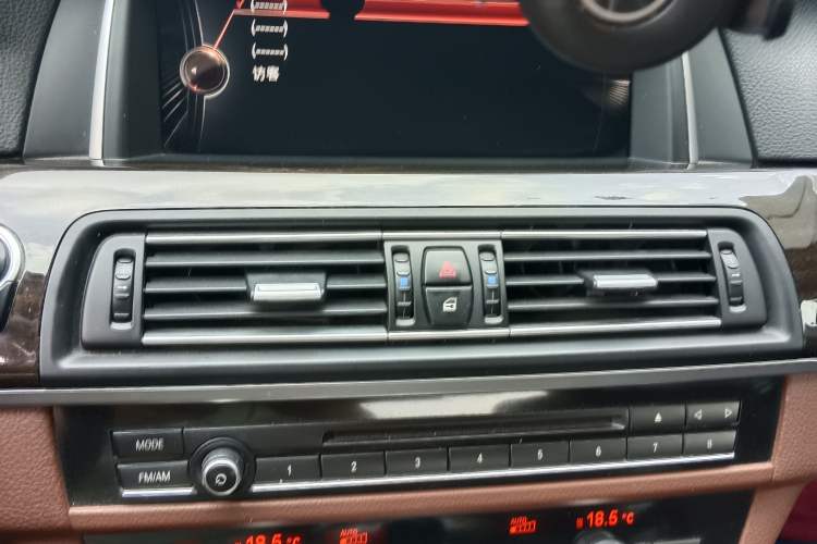 Used BMW 5 Series 2014 528Li Luxury Design Package Audio And AC Panel