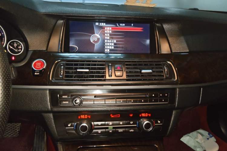 Used BMW 5 Series 2014 525Li Luxury Design Package Audio And AC Panel