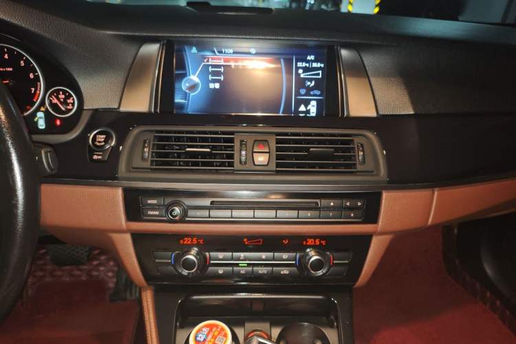 Used BMW 5 Series 2014 520Li Elegant Model Audio And AC Panel