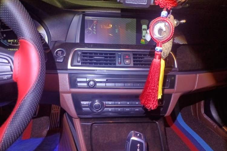 Used BMW 5 Series 2014 528Li Leading Model Audio And AC Panel