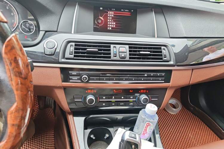 Used BMW 5 Series 2014 520Li Elegant Model Audio And AC Panel