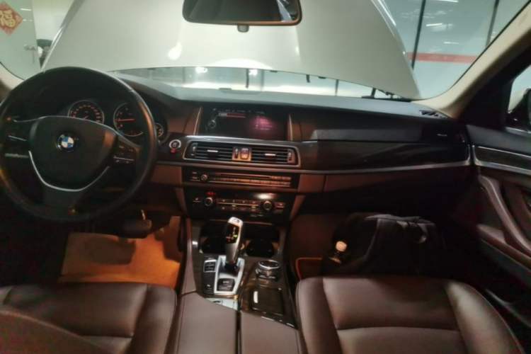 Used BMW 5 Series 2014 525Li Luxury Design Package Audio And AC Panel