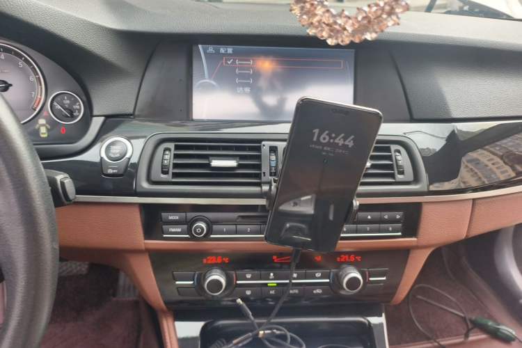 Used BMW 5 Series 2014 520Li Elegant Model Audio And AC Panel