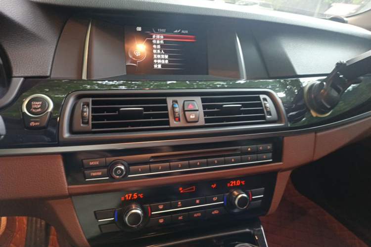 Used BMW 5 Series 2014 520Li Elegant Model Audio And AC Panel