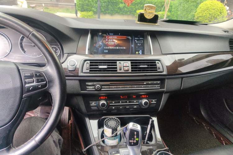 Used BMW 5 Series 2014 525Li Leading Model Audio And AC Panel