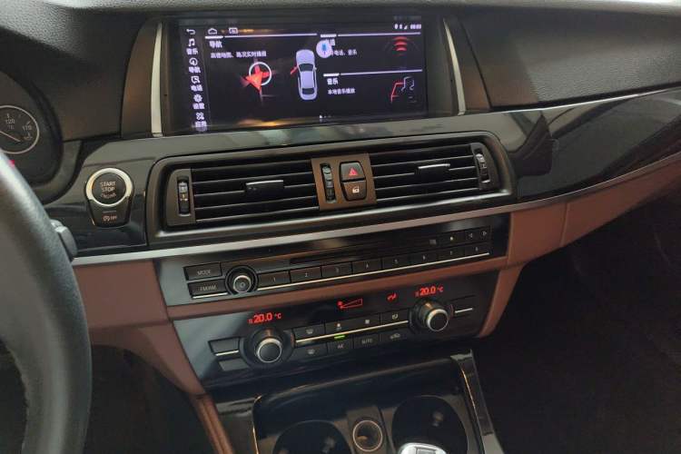 Used BMW 5 Series 2014 520Li Elegant Model Audio And AC Panel