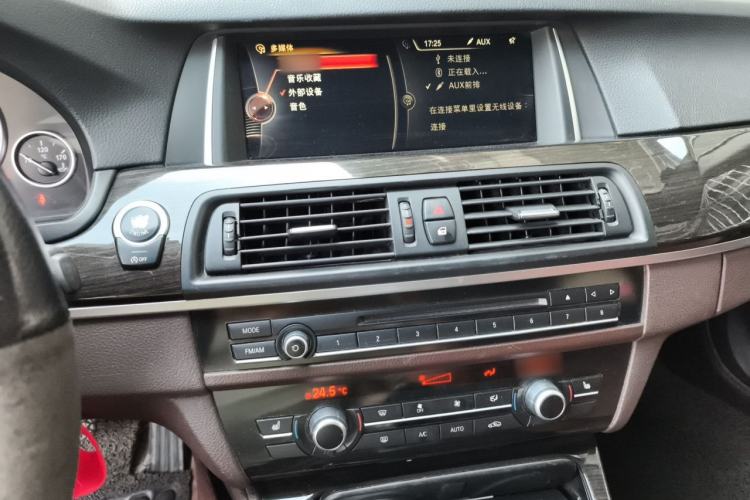 Used BMW 5 Series 2014 525Li Luxury Design Package Audio And AC Panel
