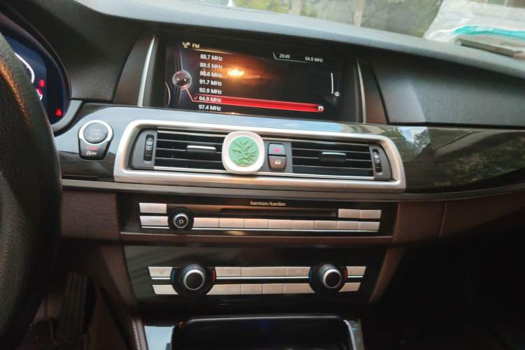 Used BMW 5 Series 2014 525Li Luxury Design Package Audio And AC Panel