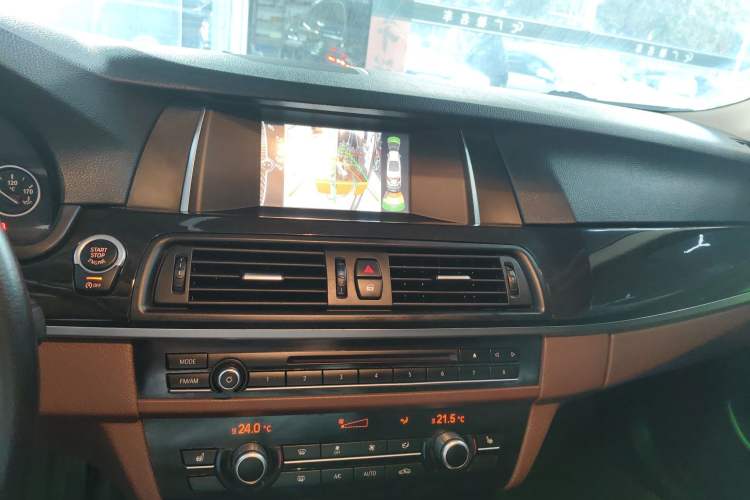 Used BMW 5 Series 2014 525Li Leading Model Audio And AC Panel