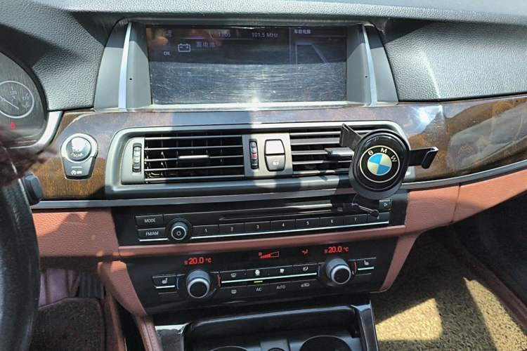 Used BMW 5 Series 2014 525Li Leading Model Audio And AC Panel