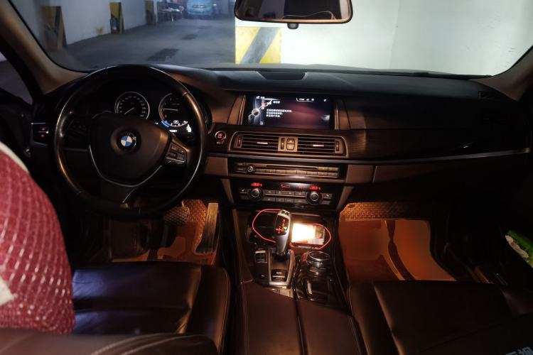 Used BMW 5 Series 2014 525Li Luxury Design Package Center Console