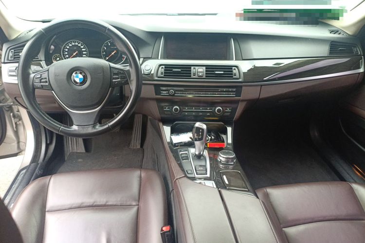 Used BMW 5 Series 2014 525Li Luxury Design Package Center Console