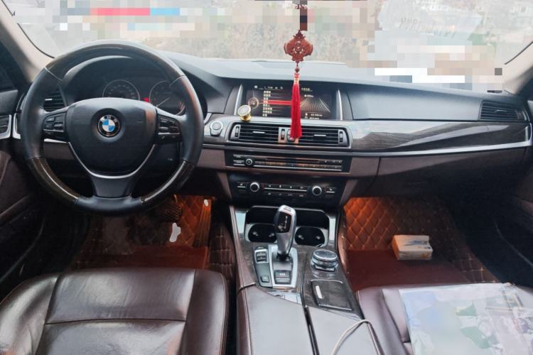Used BMW 5 Series 2014 525Li Luxury Design Package Center Console