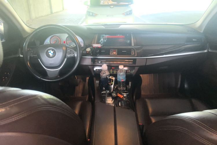 Used BMW 5 Series 2014 525Li Luxury Design Package Center Console