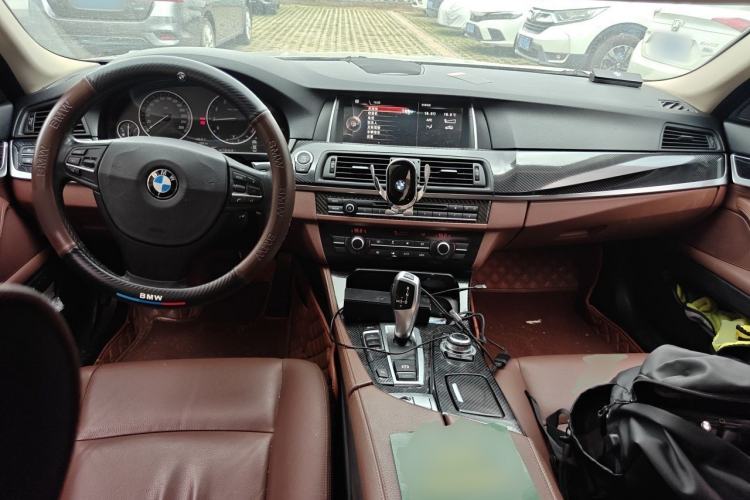 Used BMW 5 Series 2014 520Li Elegant Model Center Console