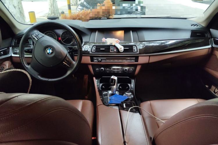 Used BMW 5 Series 2014 525Li Leading Model Center Console