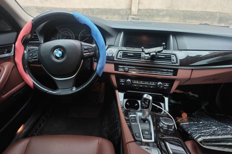 Used BMW 5 Series 2014 528Li Leading Model Center Console