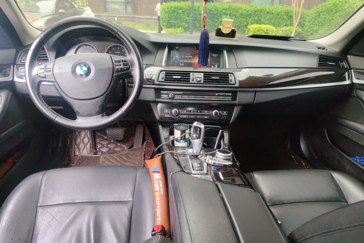 Used BMW 5 Series 2014 525Li Leading Model Center Console