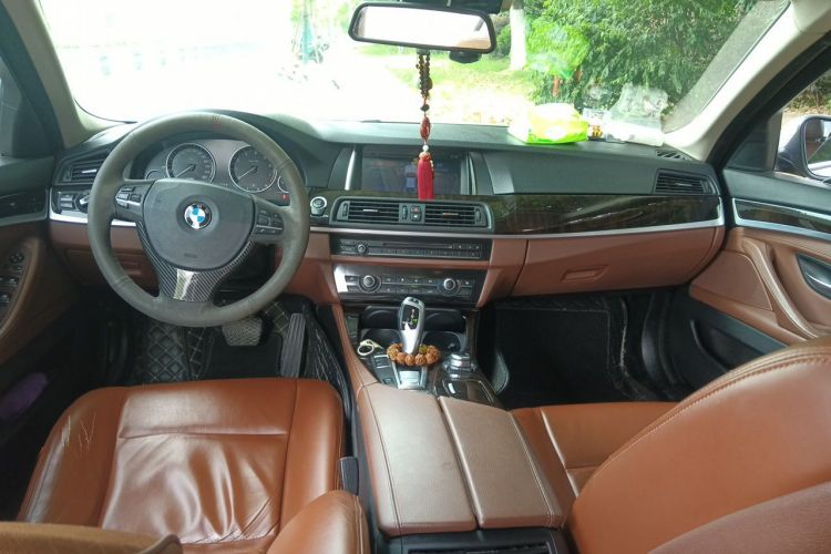 Used BMW 5 Series 2014 525Li Leading Model Center Console