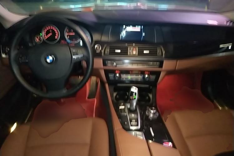 Used BMW 5 Series 2014 520Li Elegant Model Center Console