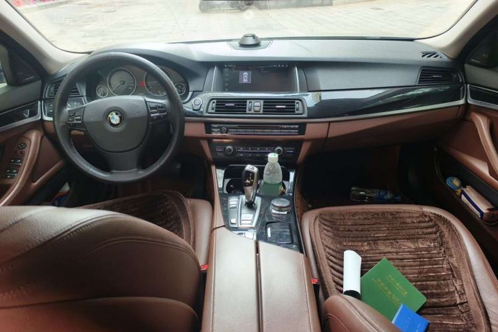 Used BMW 5 Series 2014 520Li Elegant Model Center Console