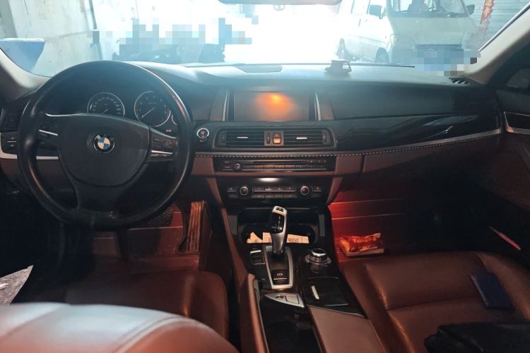 Used BMW 5 Series 2014 525Li Leading Model Center Console