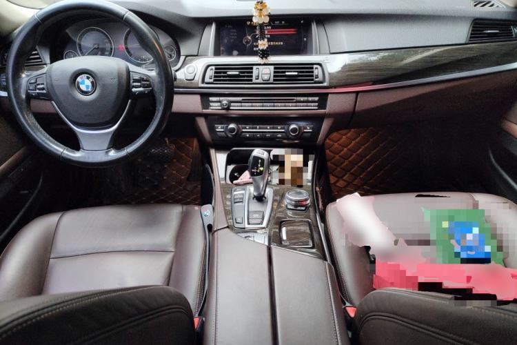 Used BMW 5 Series 2014 525Li Luxury Design Package Center Console