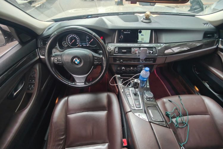 Used BMW 5 Series 2014 525Li Luxury Design Package Center Console