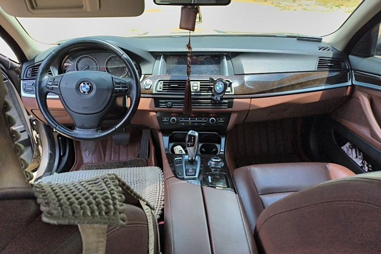 Used BMW 5 Series 2014 525Li Leading Model Center Console