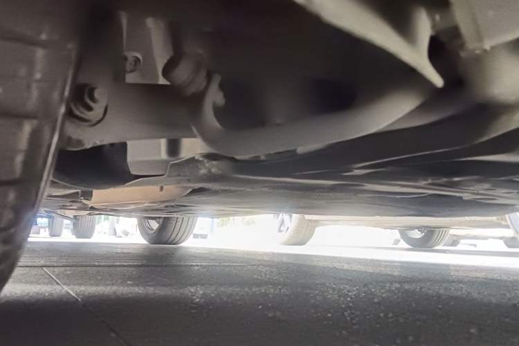 Used BMW 5 Series 2014 528Li Leading Model Chassis Front Right
