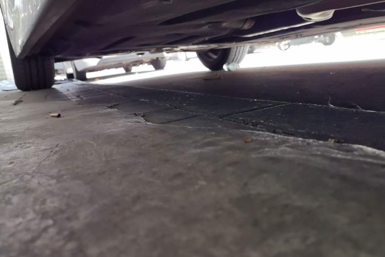 Used BMW 5 Series 2014 520Li Elegant Model Chassis Front Right