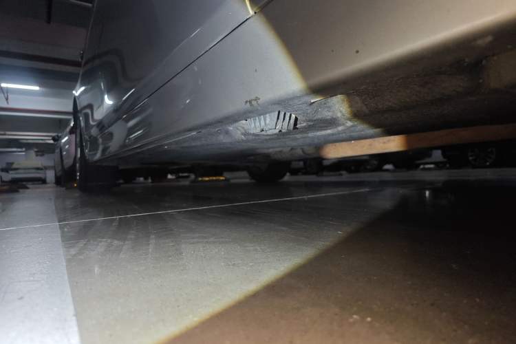 Used BMW 5 Series 2014 520Li Elegant Model Chassis Front Right