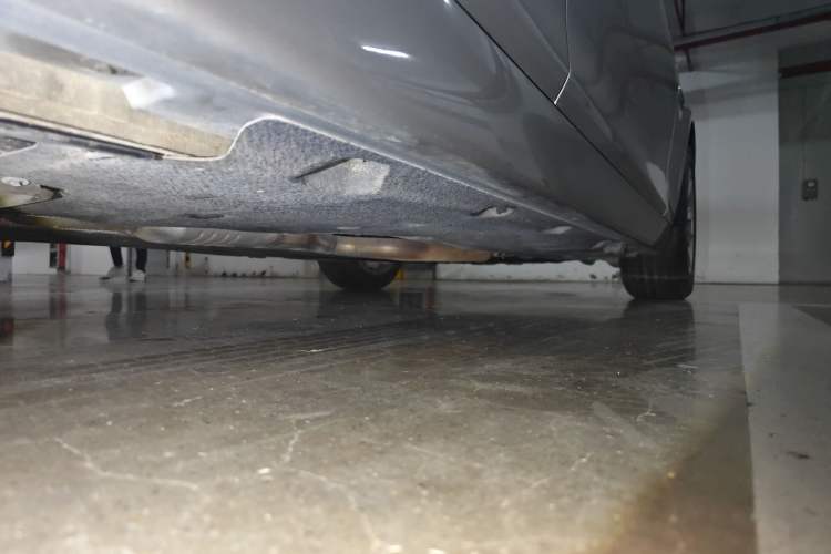 Used BMW 5 Series 2014 520Li Elegant Model Chassis Rear Right