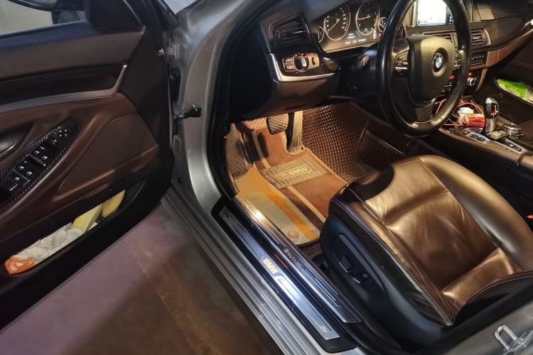 Used BMW 5 Series 2014 525Li Luxury Design Package Driver Seat