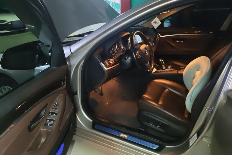 Used BMW 5 Series 2014 525Li Luxury Design Package Driver Seat