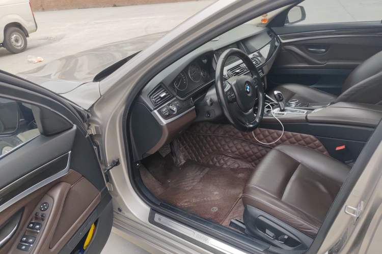 Used BMW 5 Series 2014 525Li Luxury Design Package Driver Seat