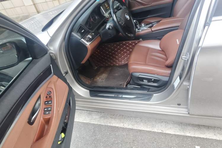 Used BMW 5 Series 2014 520Li Elegant Model Driver Seat