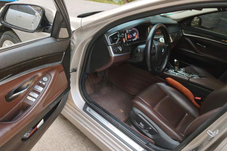 Used BMW 5 Series 2014 525Li Luxury Design Package Driver Seat