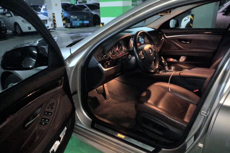 Used BMW 5 Series 2014 525Li Luxury Design Package Driver Seat