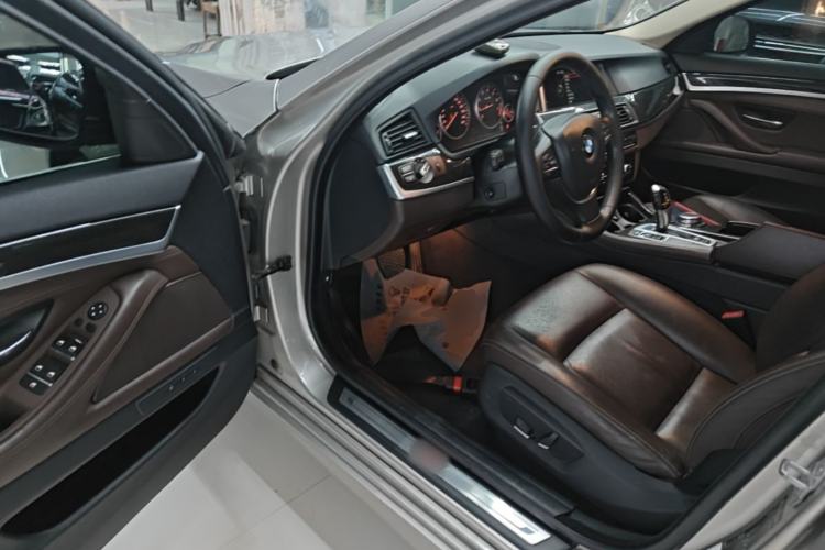 Used BMW 5 Series 2014 525Li Luxury Design Package Driver Seat